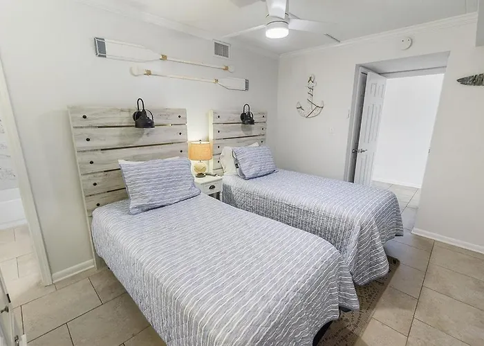 Island Winds East: Beachfront With Million Dollar Views Holiday home Gulf Shores