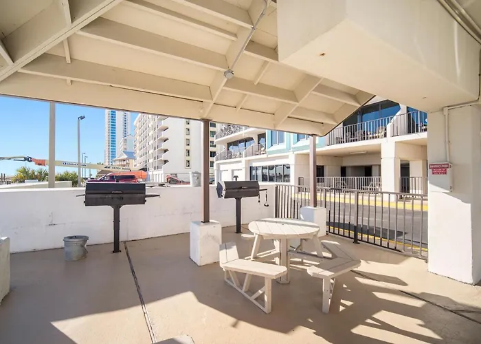 Holiday home Island Winds East: Beachfront With Million Dollar Views