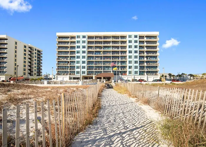 Island Winds East: Beachfront With Million Dollar Views