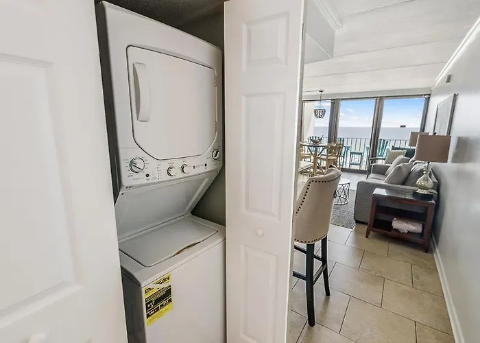 Island Winds East: Beachfront With Million Dollar Views * Gulf Shores