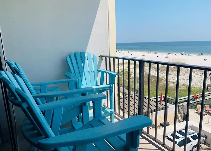 Island Winds East: Beachfront With Million Dollar Views *