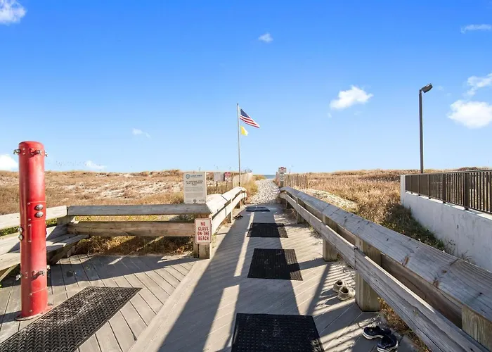 Island Winds East: Beachfront With Million Dollar Views Holiday home